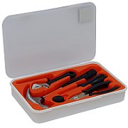 TRUSA scule SPACER contine 1 x ciocan, 1 x patent, 1 x surubelnita, 12 x capete surubelnita, 1 x cheie reglabila, 1 x protectie cauciuc ciocan, 1 x cutie transport si depozitare   SPT-HANDY-17